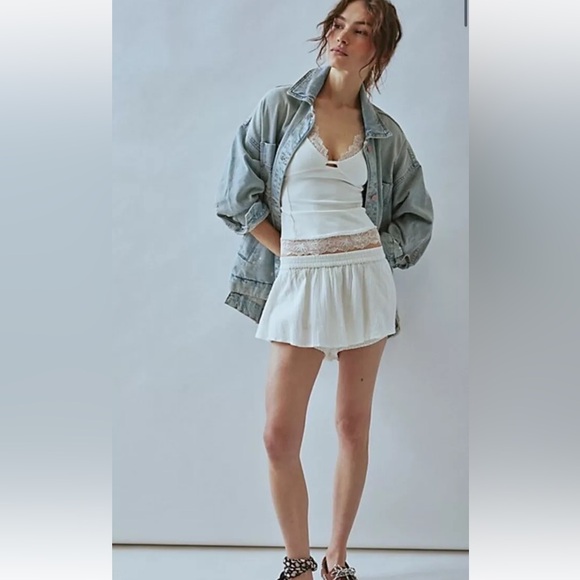 Free People Madison City Denim Jacket Distressed We The Free Bleach Spots - Picture 5 of 8